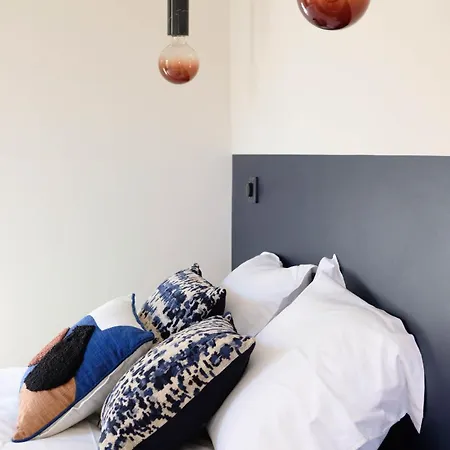 Adèle, Bow-window Vue -appt 04